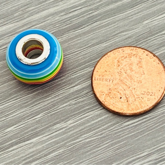 Silver .925  rainbow 🌈 Bracelet charm - Picture 8 of 8